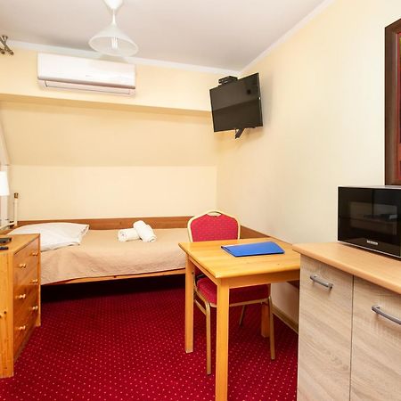 Madohora_Slonce Hotel Zaryte ภายนอก รูปภาพ